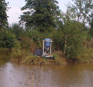 2015-09-11 Carp Feeder 01