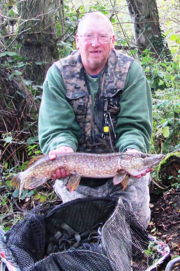 2021-11-08 Steve - 5lb 10oz Pike 01