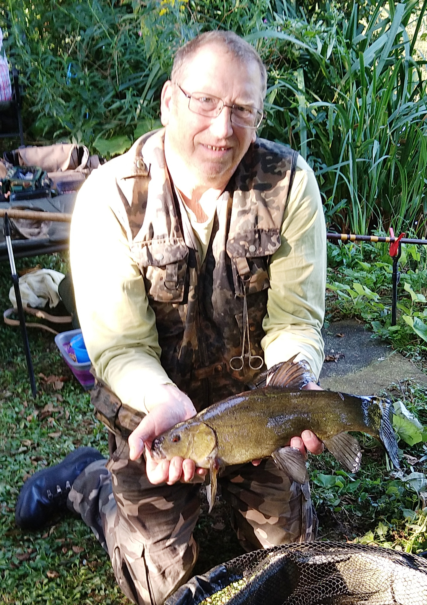 2022-08-08 Steve - 2lb 15oz Tench 02